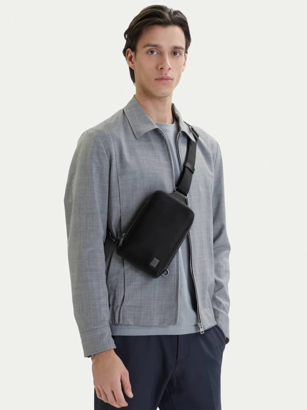 Borsellino Emblem Hw Sling LV04D3292G Nero