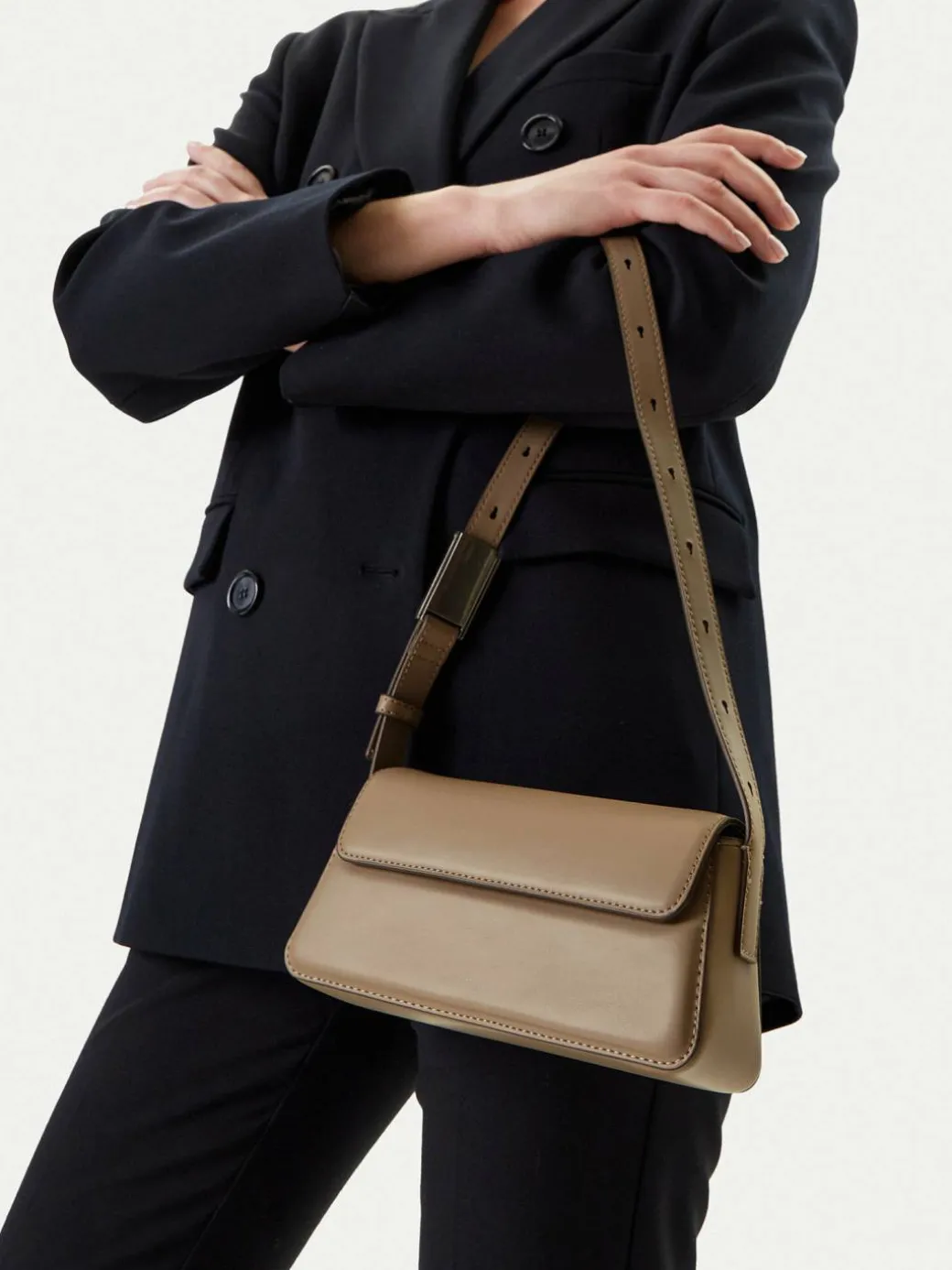 Borsetta Belted Small Shoulder Bag LV04K3110G Beige