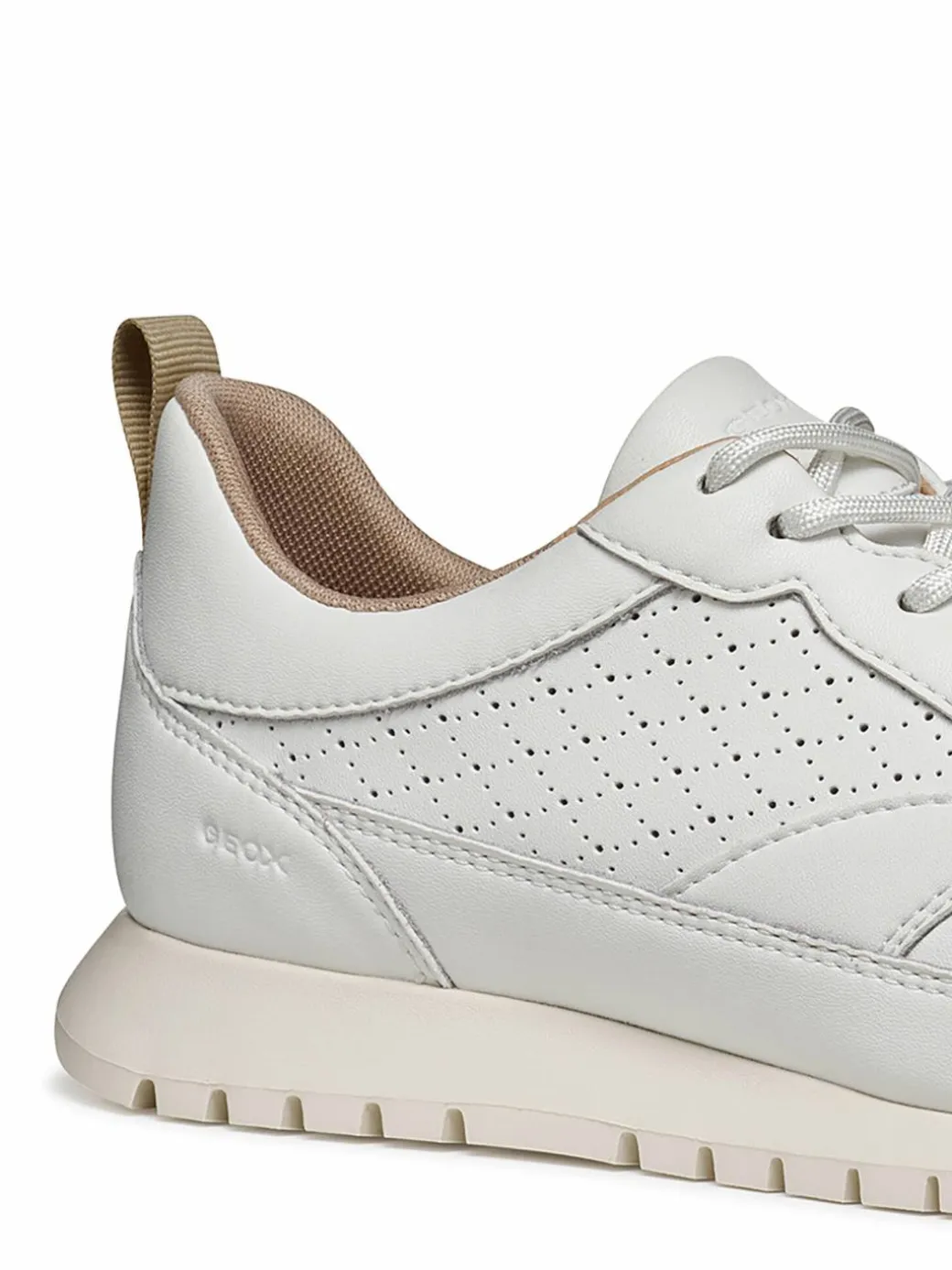 Sneakers D Sukie 2.0 D65YPA 0009B C1000 Bianco