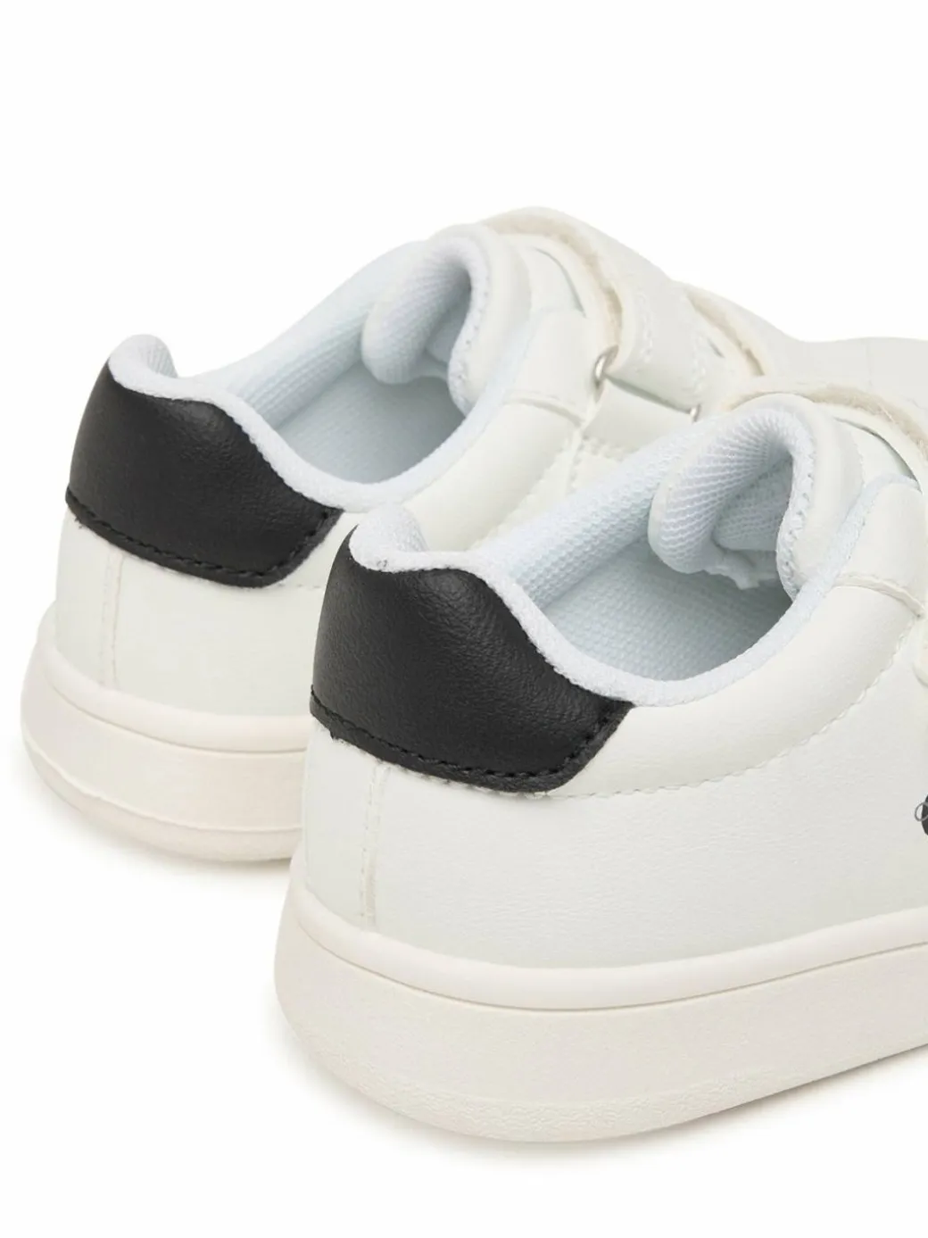Sneakers Low Cut Velcro V1X9-83275-1355 Bianco