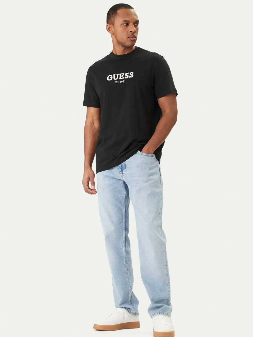 T-shirt M6GI16 K3032 Nero Regular Fit